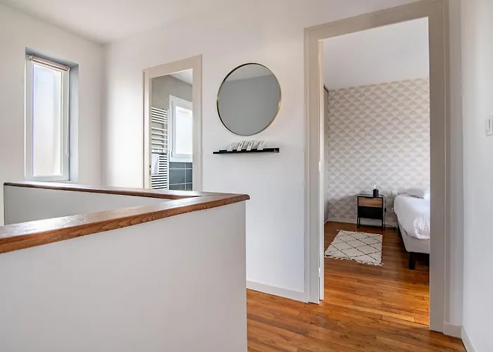 L'escale 10, Maison Familiale Et Lumineuse Pres Du Puydufou Cholet